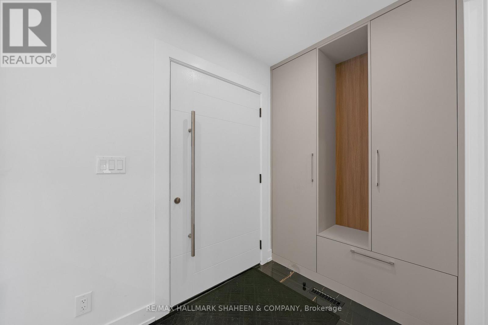 207 Sutherland Drive, Toronto, Ontario  M4G 1J1 - Photo 46 - C13700220