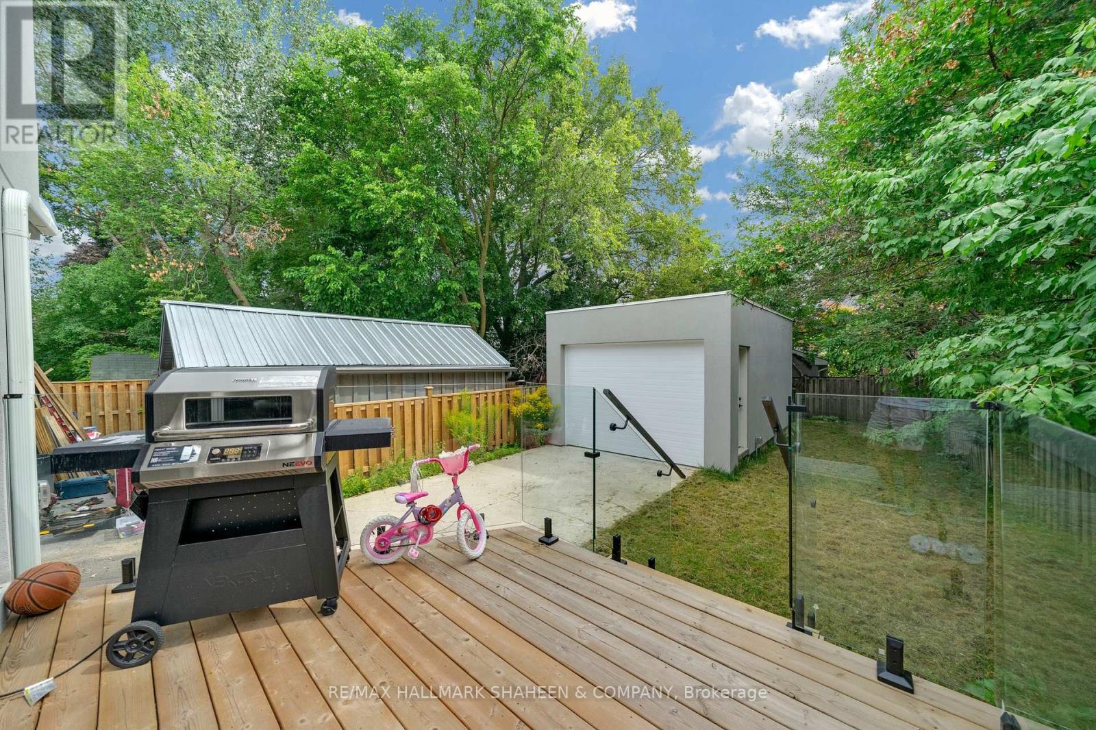 207 Sutherland Drive, Toronto, Ontario  M4G 1J1 - Photo 47 - C13700220