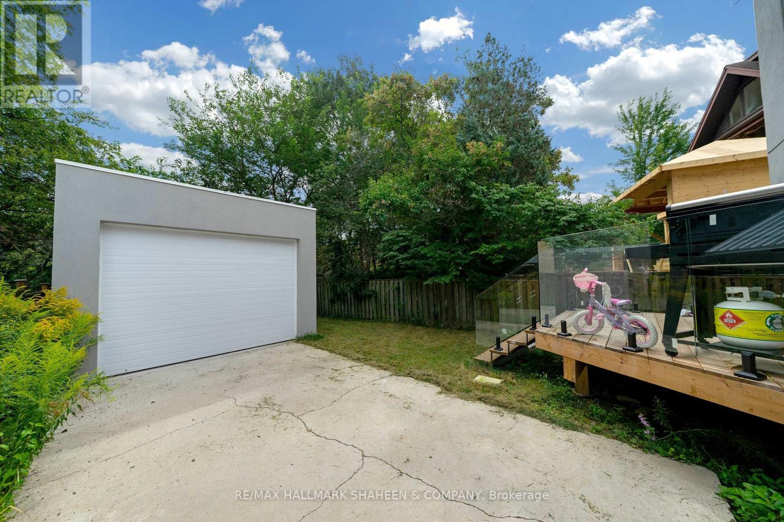 207 Sutherland Drive, Toronto, Ontario  M4G 1J1 - Photo 49 - C13700220