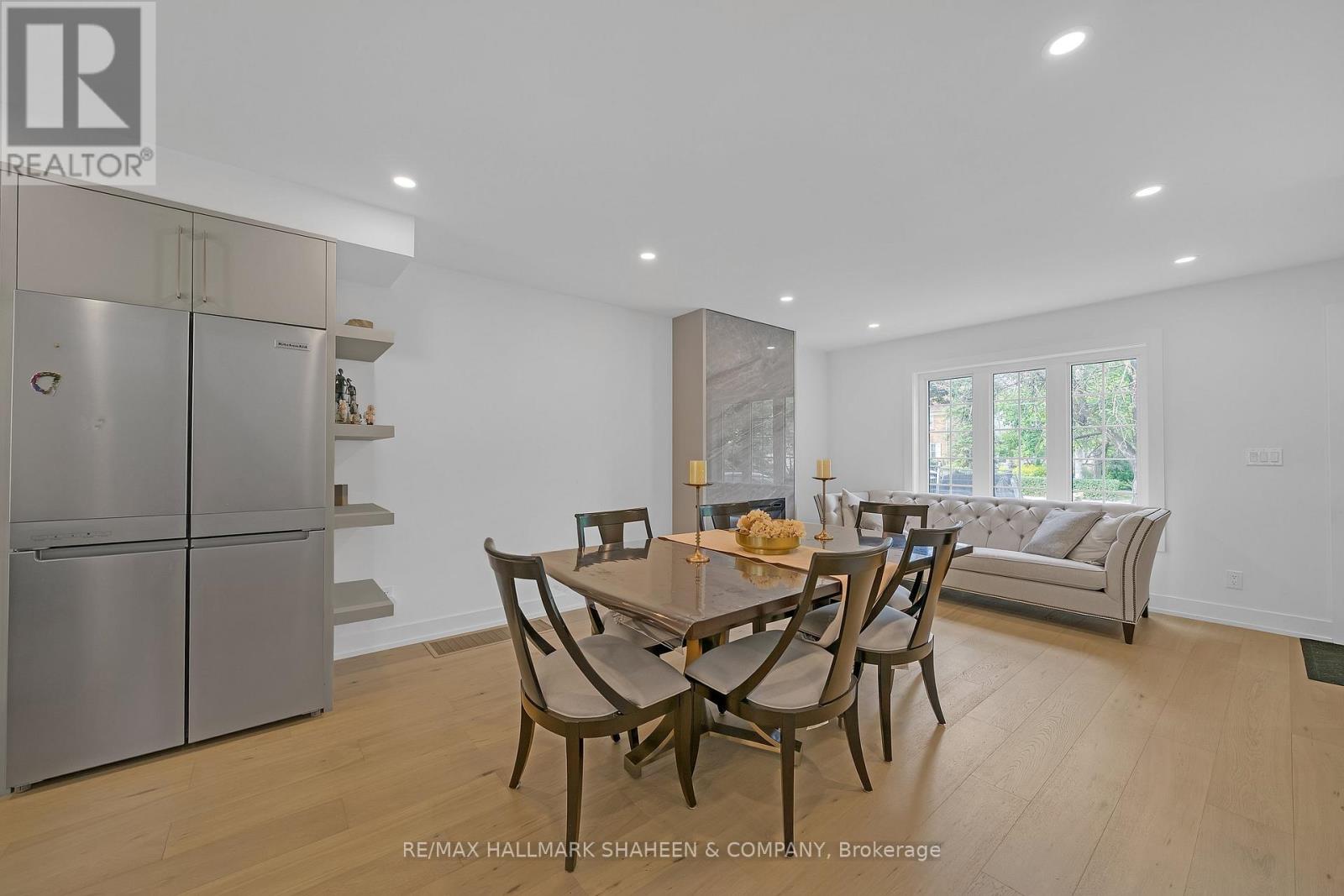 207 Sutherland Drive, Toronto, Ontario  M4G 1J1 - Photo 8 - C13700220