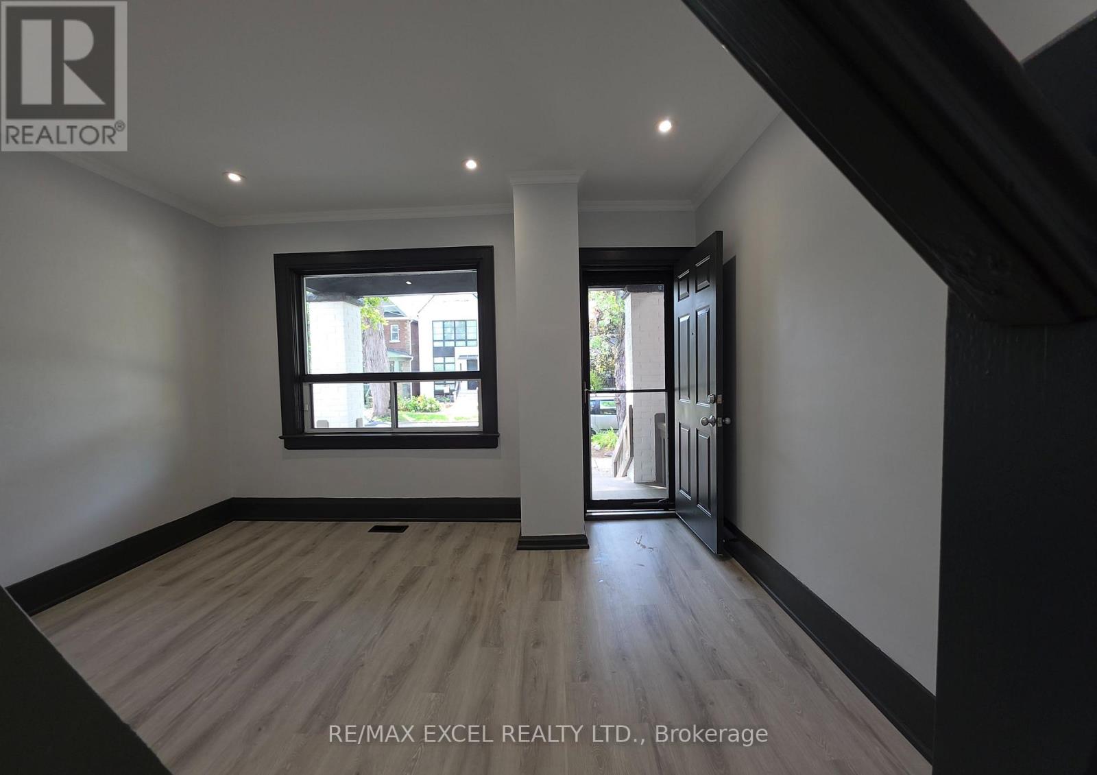 171 Langford Avenue, Toronto, Ontario  M4J 3E7 - Photo 12 - E13700166