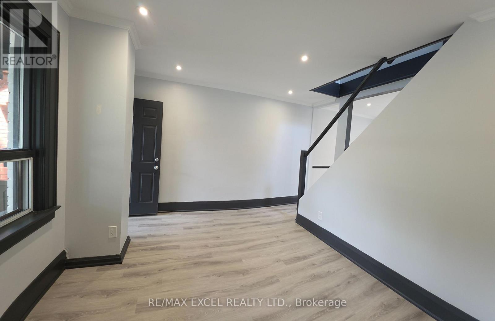 171 Langford Avenue, Toronto, Ontario  M4J 3E7 - Photo 13 - E13700166