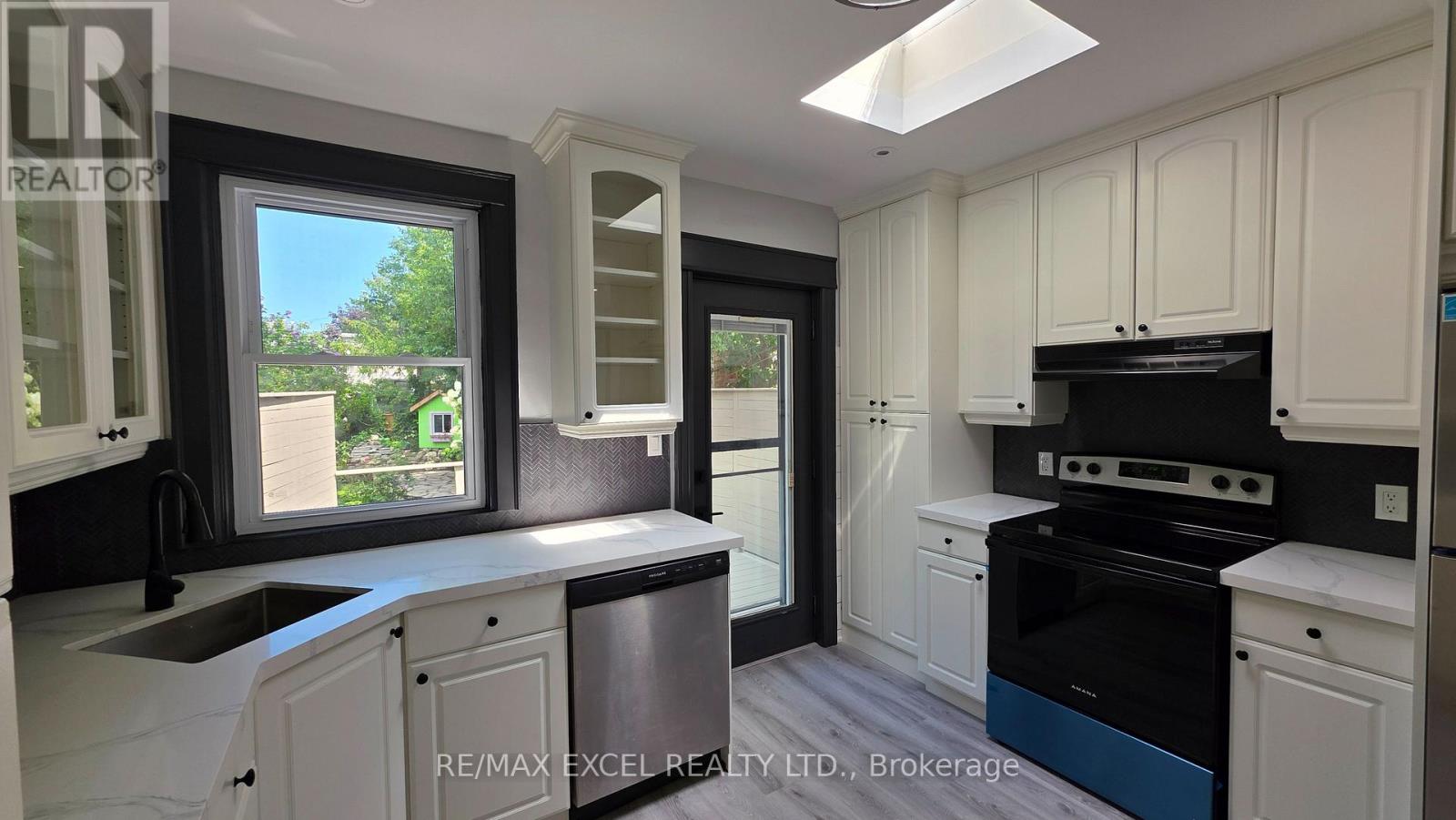 171 Langford Avenue, Toronto, Ontario  M4J 3E7 - Photo 18 - E13700166