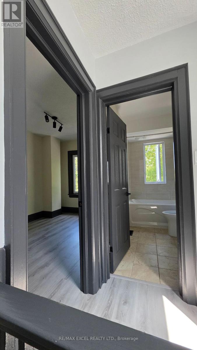 171 Langford Avenue, Toronto, Ontario  M4J 3E7 - Photo 21 - E13700166