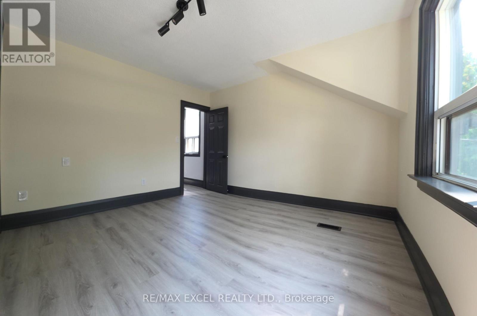 171 Langford Avenue, Toronto, Ontario  M4J 3E7 - Photo 23 - E13700166
