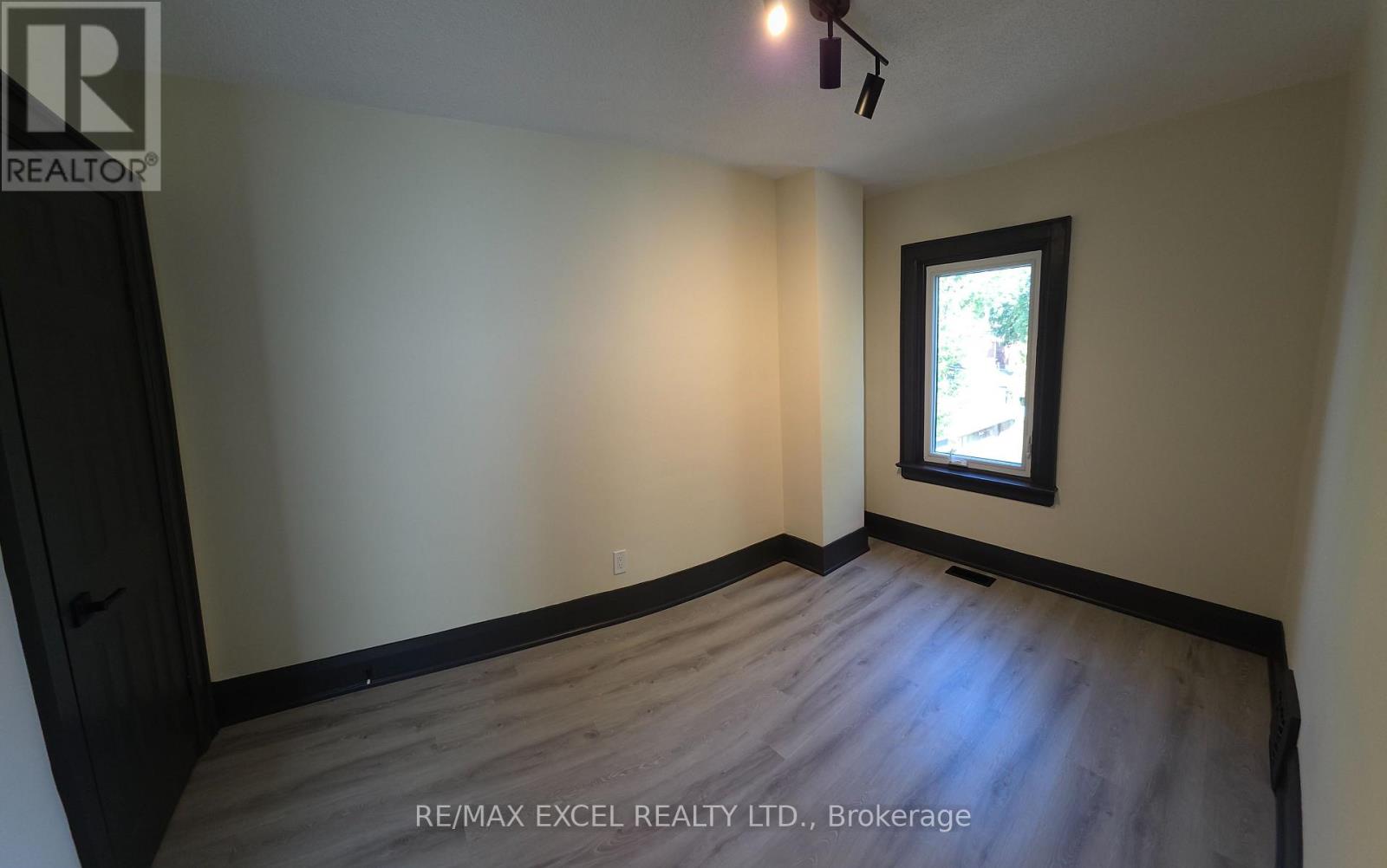 171 Langford Avenue, Toronto, Ontario  M4J 3E7 - Photo 25 - E13700166
