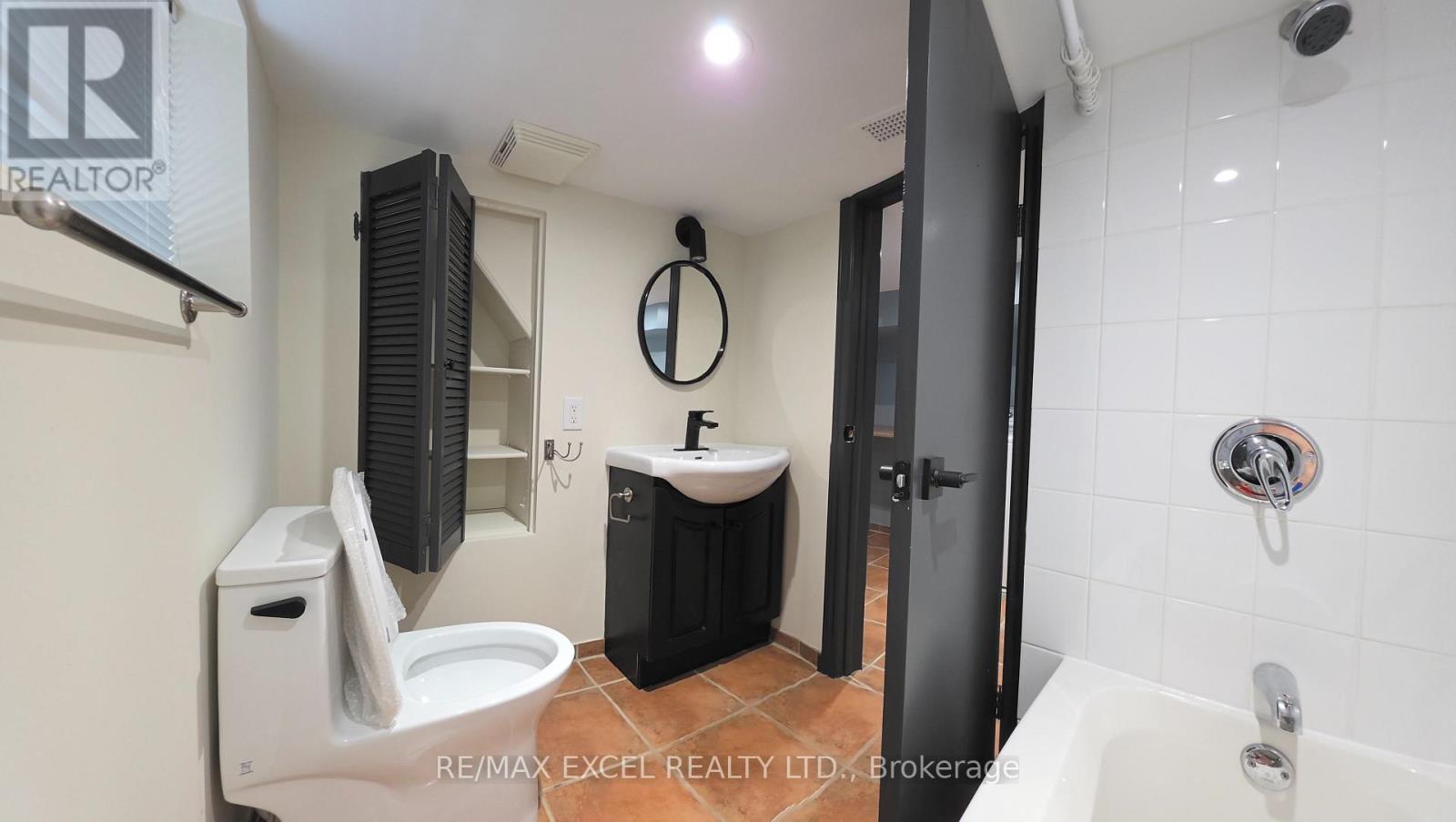 171 Langford Avenue, Toronto, Ontario  M4J 3E7 - Photo 35 - E13700166