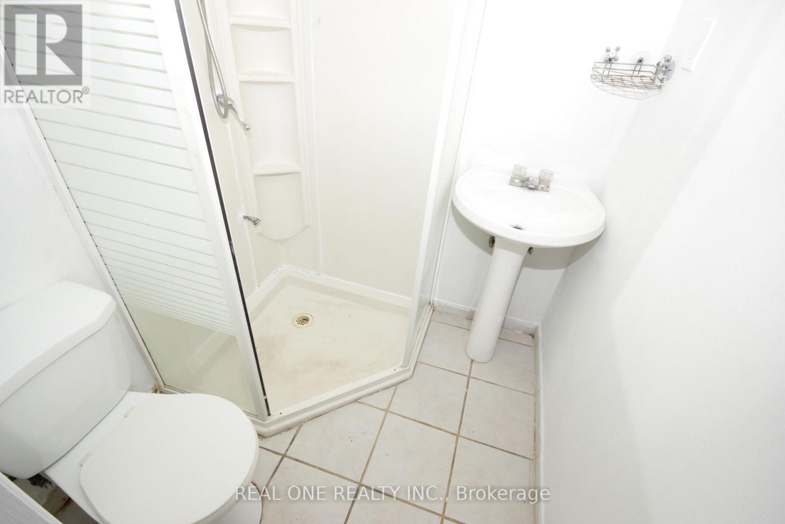 157 Shropshire Drive, Toronto, Ontario  M1P 1Z6 - Photo 19 - E13700188