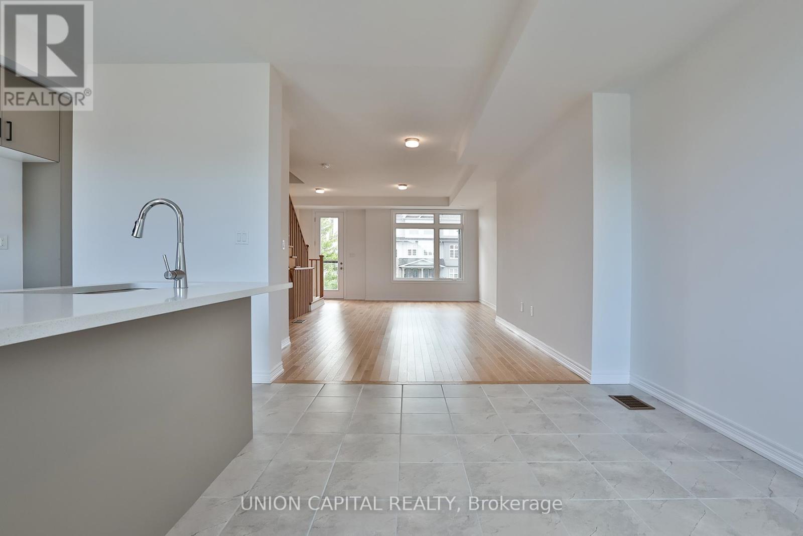 83 Sorbara Way, Whitby, Ontario  L1M 2L1 - Photo 35 - E13700260