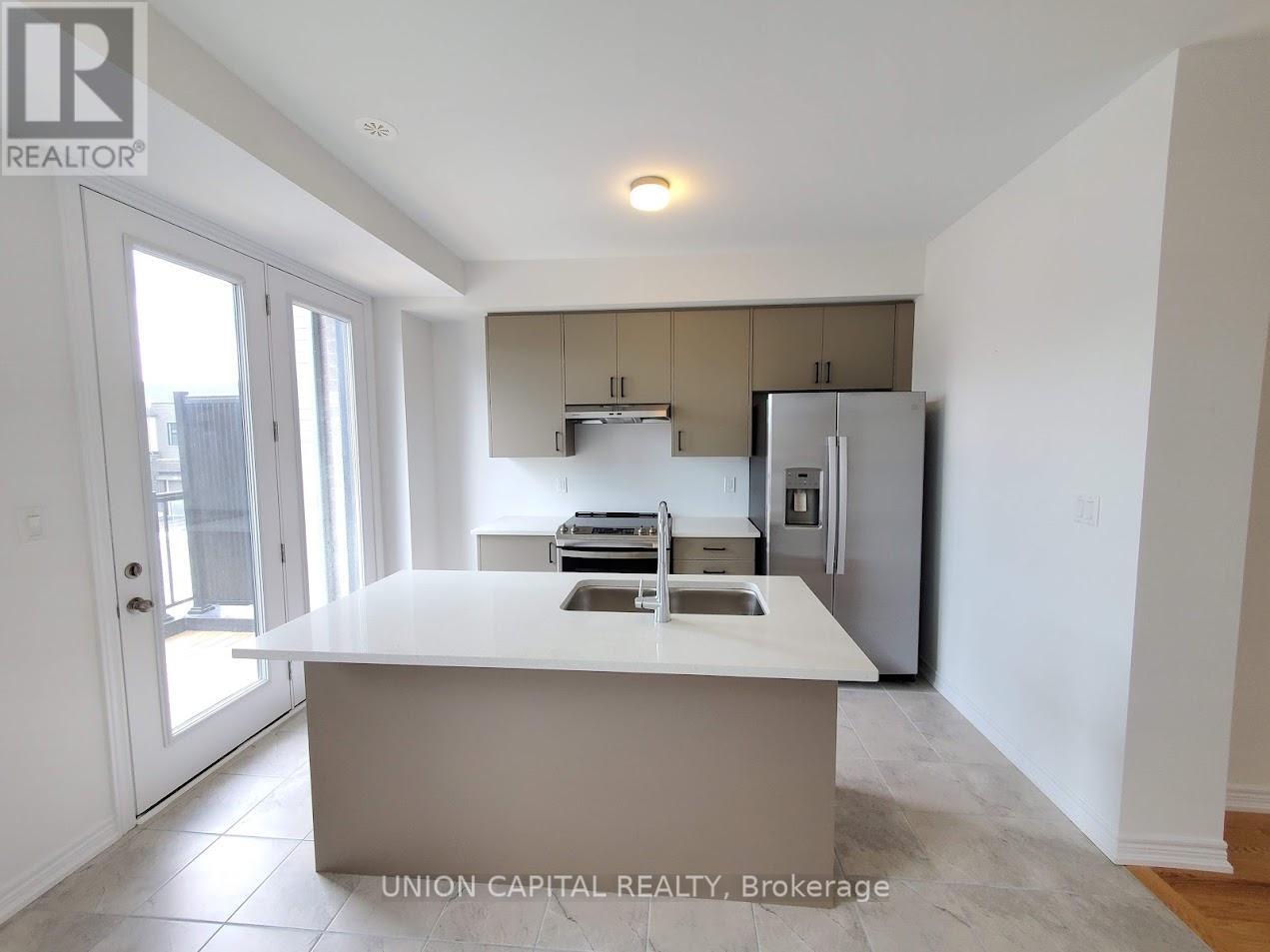 83 Sorbara Way, Whitby, Ontario  L1M 2L1 - Photo 38 - E13700260