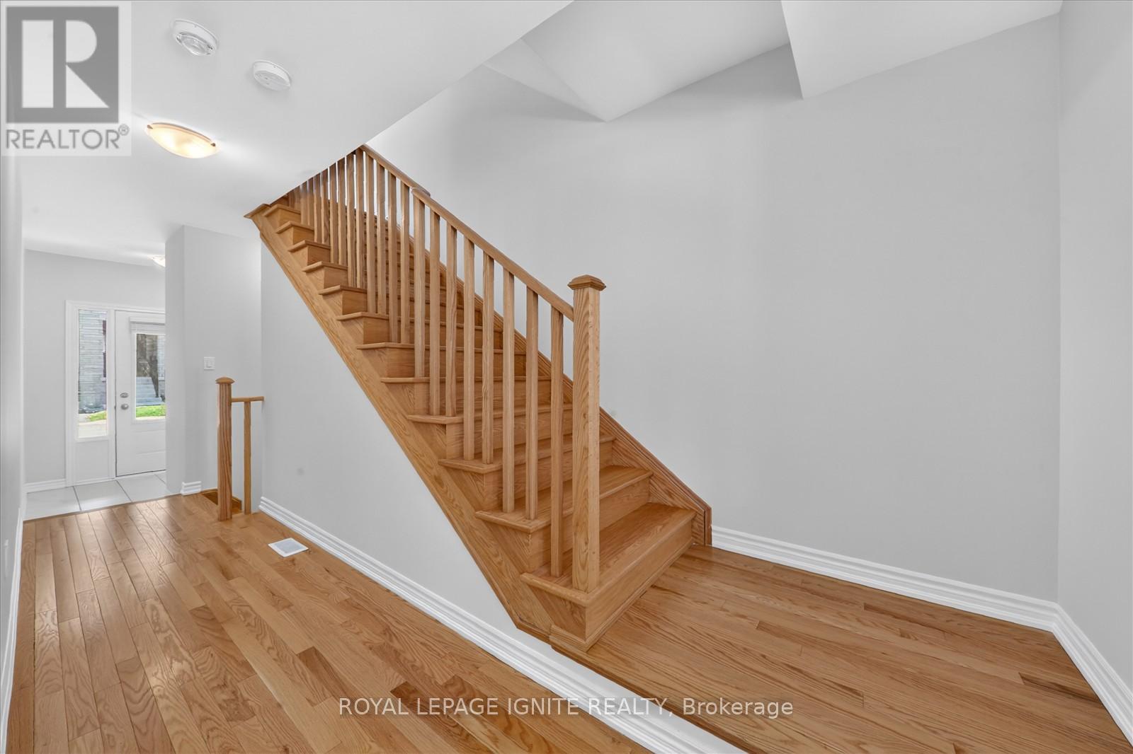 516 Danks Ridge Drive, Ajax, Ontario  L1S 0H4 - Photo 10 - E13700266
