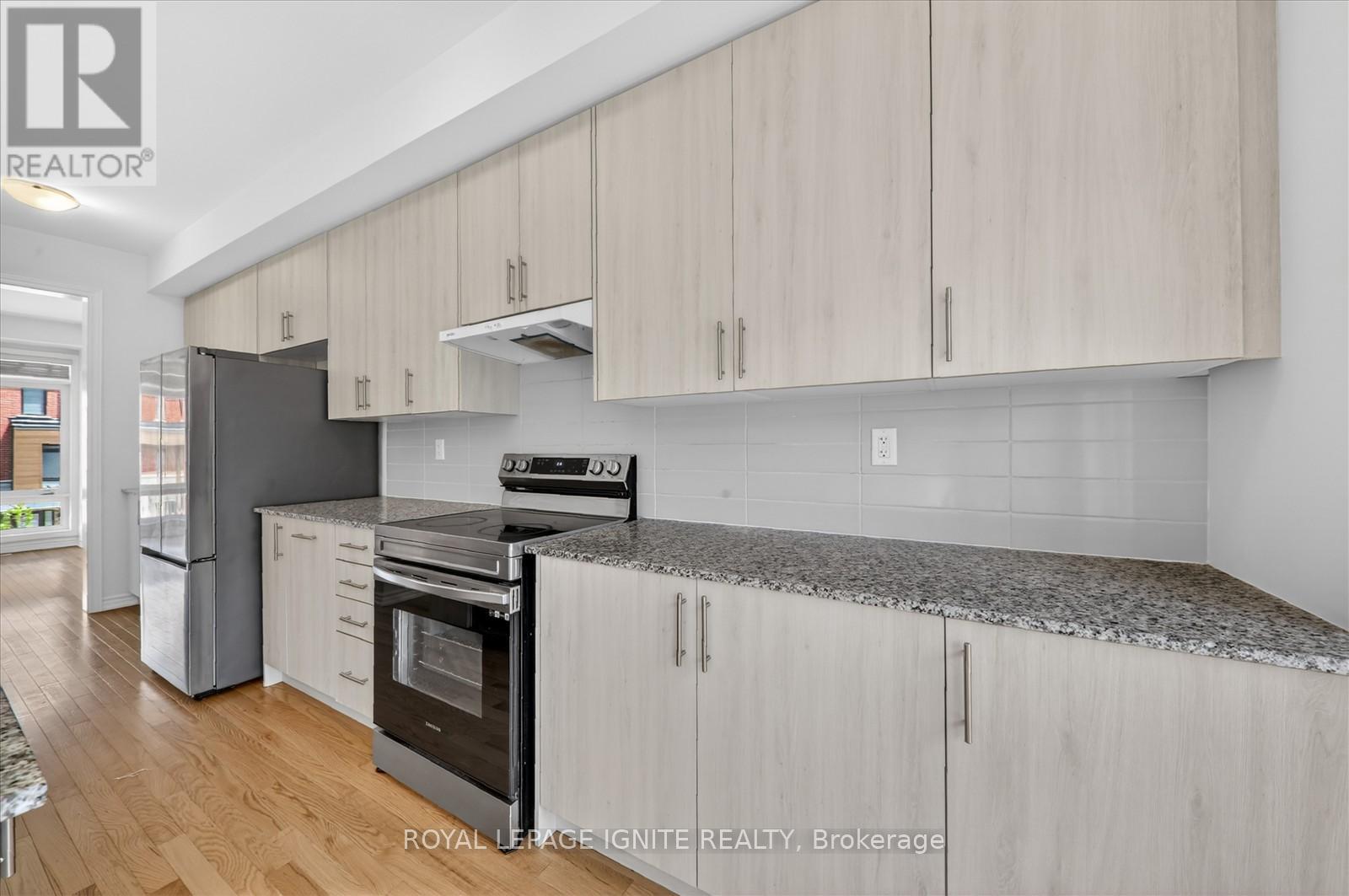 516 Danks Ridge Drive, Ajax, Ontario  L1S 0H4 - Photo 17 - E13700266