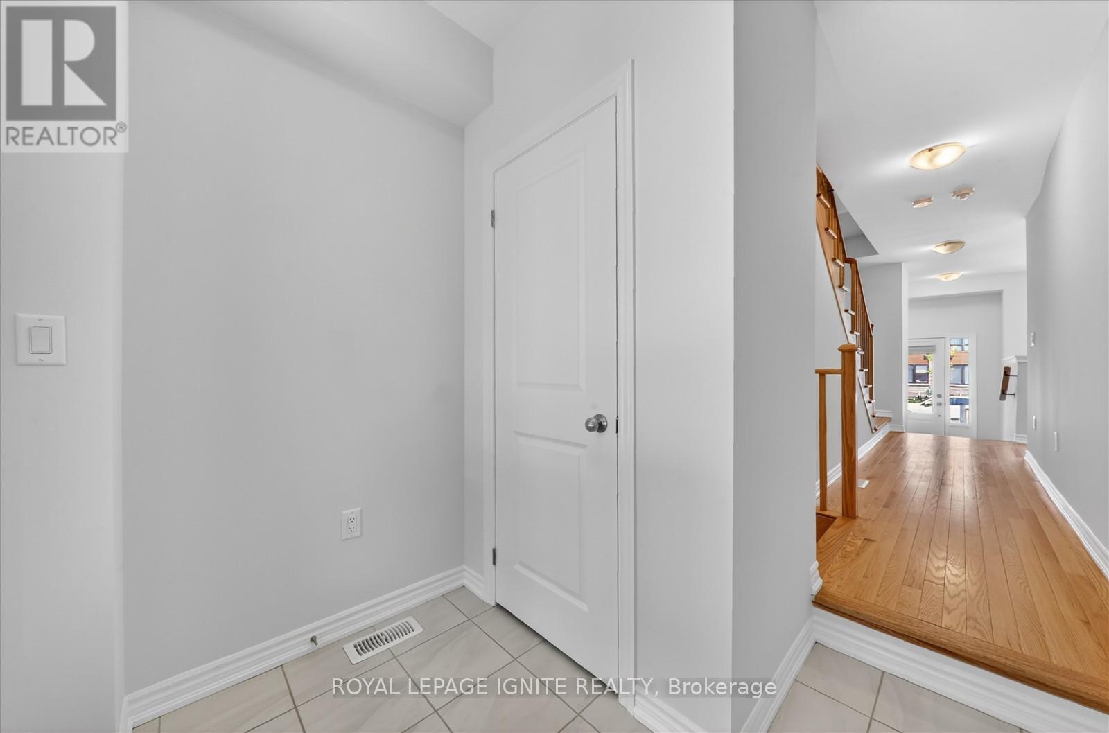 516 Danks Ridge Drive, Ajax, Ontario  L1S 0H4 - Photo 9 - E13700266