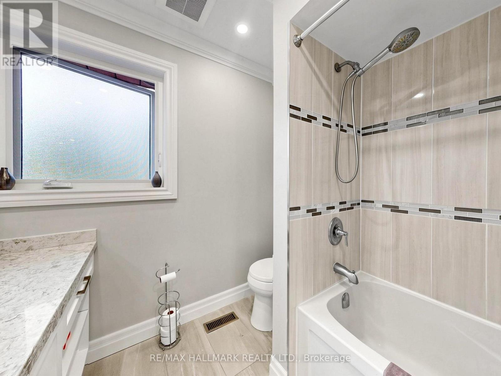 58 Marchwood Crescent, Richmond Hill (Harding), Ontario  L4C 8M4 - Photo 32 - N13700228