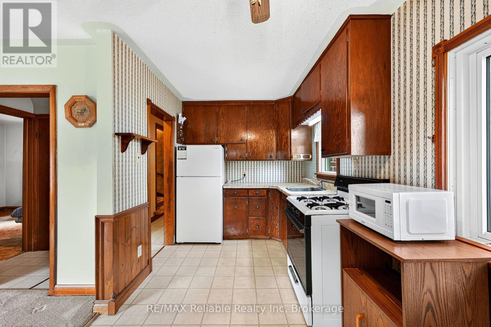137 James Street, Huron East, Ontario  N0K 1W0 - Photo 10 - X13700262
