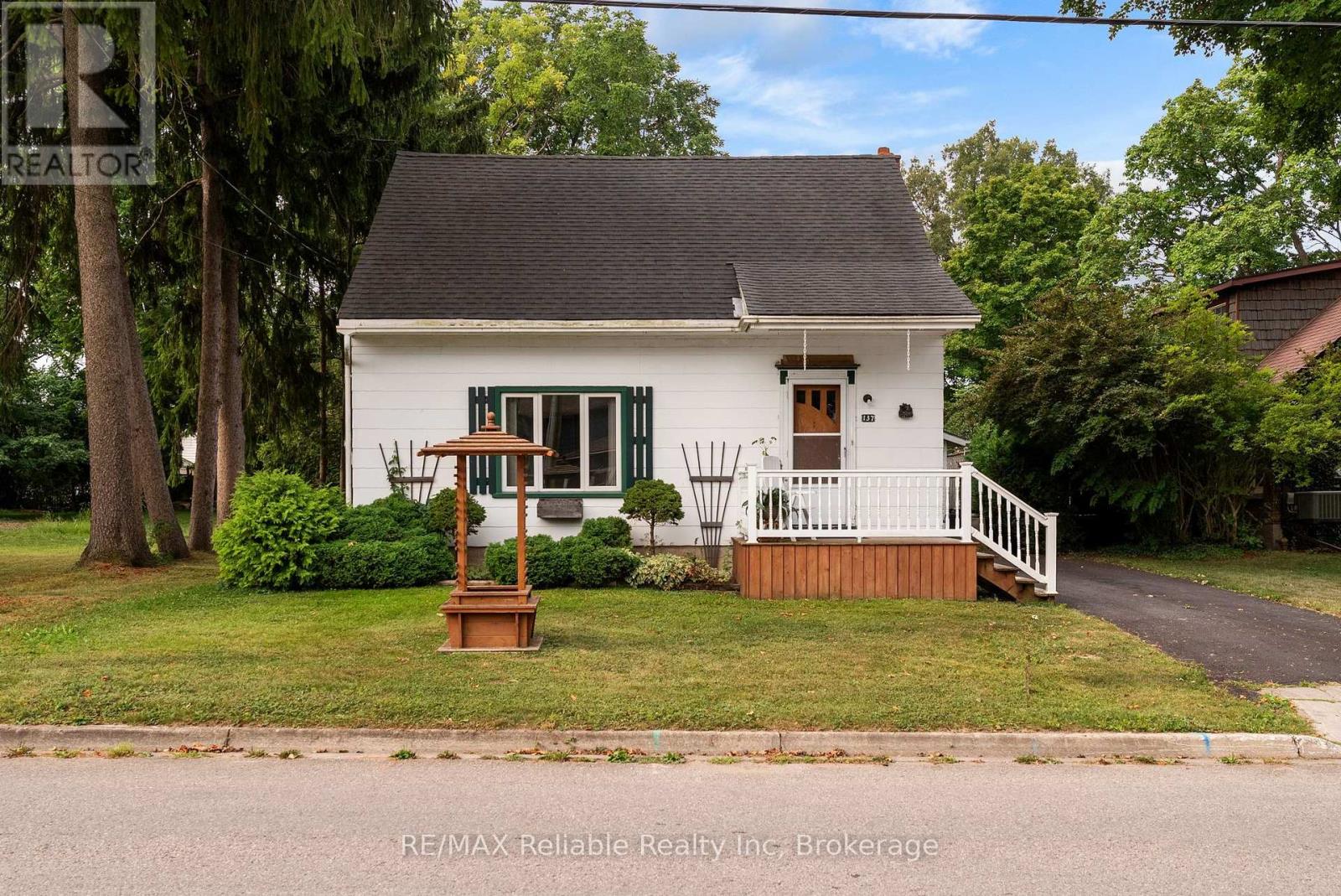 137 James Street, Huron East, Ontario  N0K 1W0 - Photo 3 - X13700262
