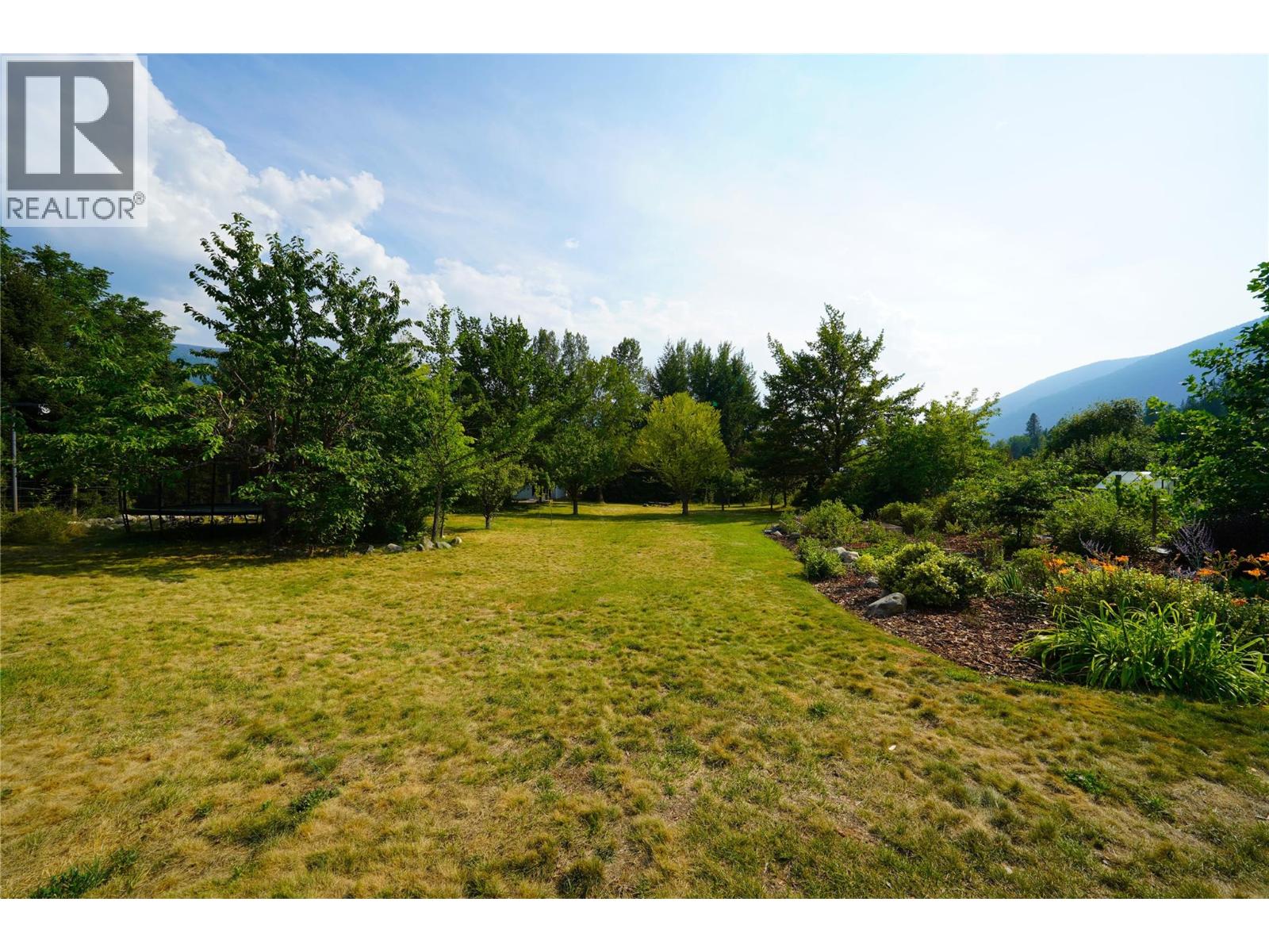 2774 Waite Road, Nelson, British Columbia  V1L 6K9 - Photo 69 - 10398108