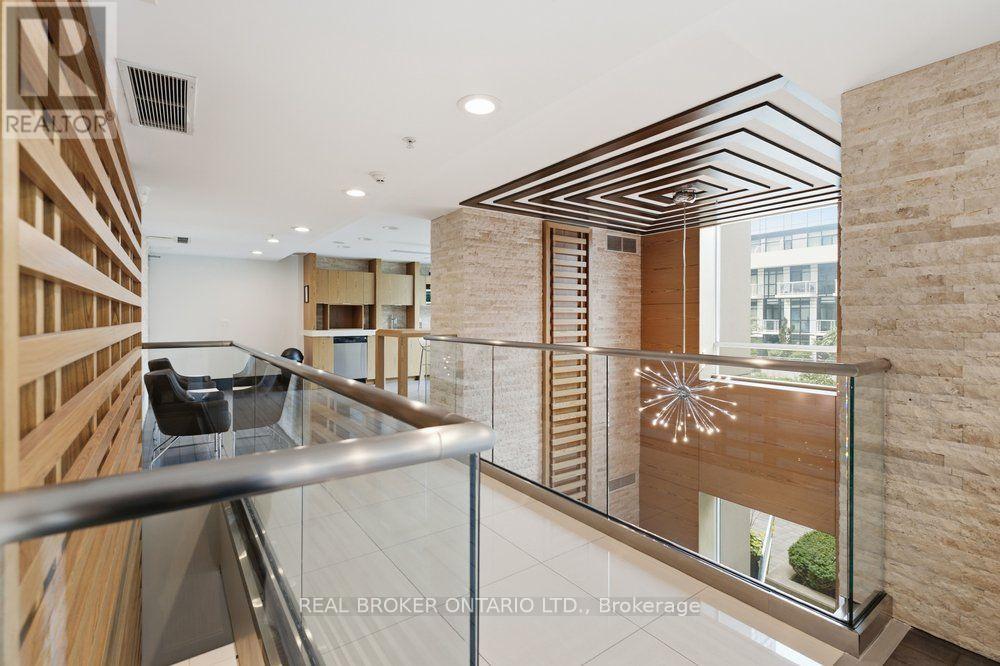 825 - 165 Legion Road N, Toronto, Ontario  M8Y 0B3 - Photo 14 - W13700160