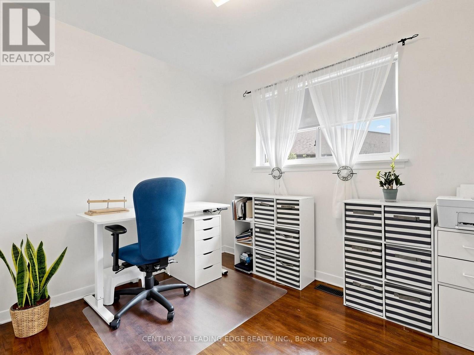 17 Tinton Crescent, Toronto, Ontario  M9V 2H9 - Photo 16 - W13700170