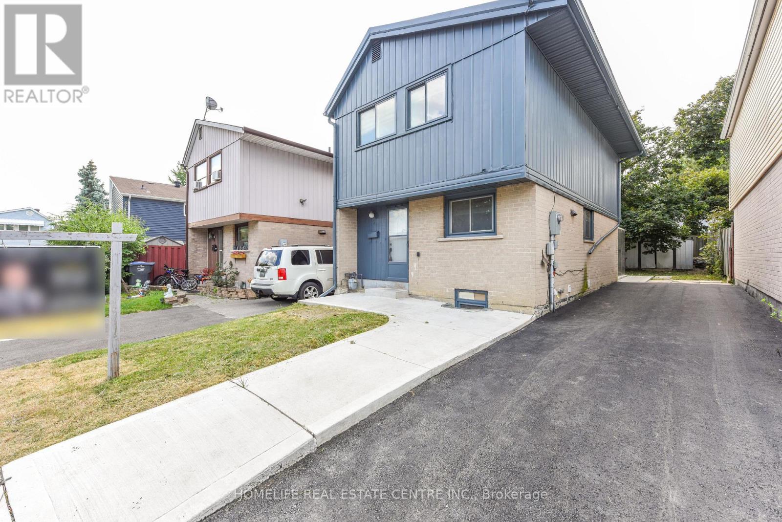2 Hilda Court, Brampton, Ontario  L6S 2C1 - Photo 2 - W13700192