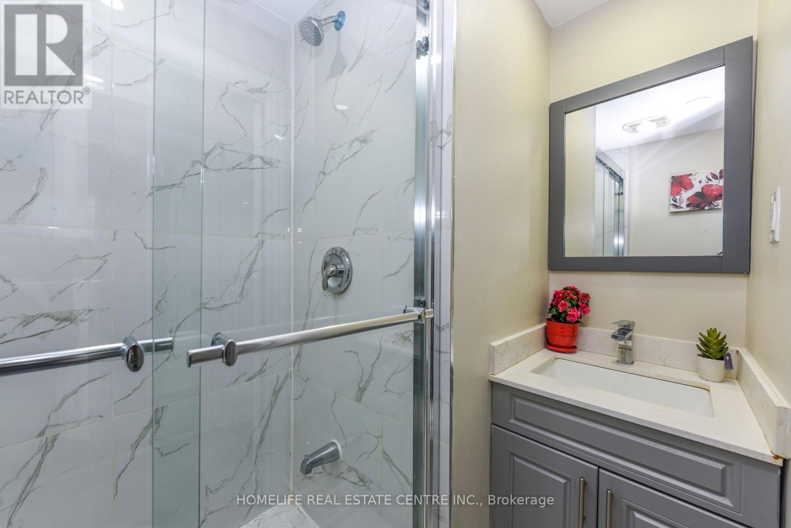 2 Hilda Court, Brampton, Ontario  L6S 2C1 - Photo 33 - W13700192