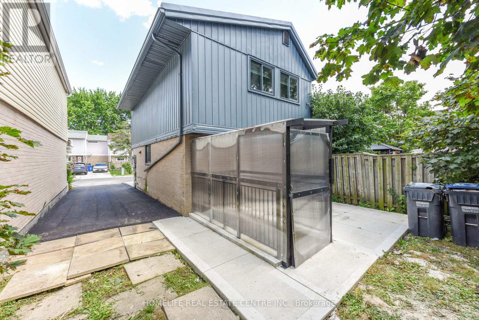 2 Hilda Court, Brampton, Ontario  L6S 2C1 - Photo 35 - W13700192
