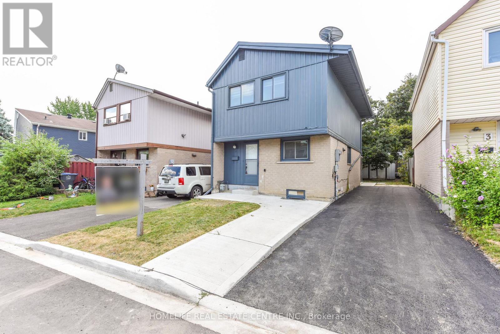 2 Hilda Court, Brampton, Ontario  L6S 2C1 - Photo 4 - W13700192