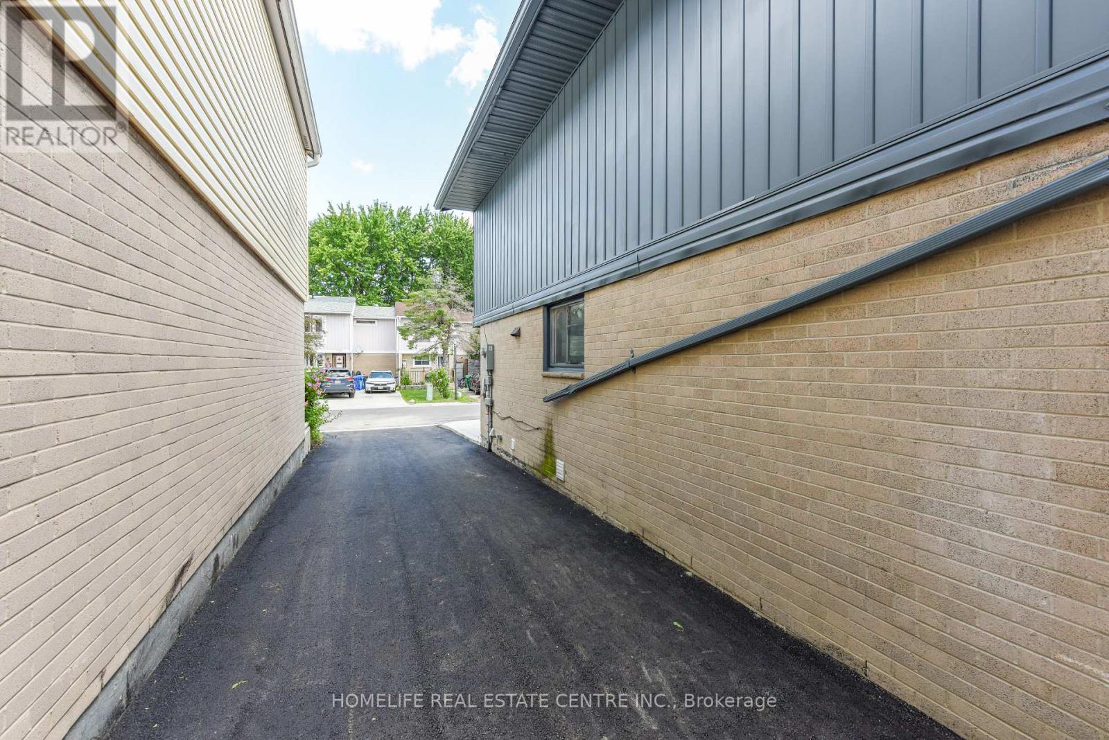 2 Hilda Court, Brampton, Ontario  L6S 2C1 - Photo 50 - W13700192