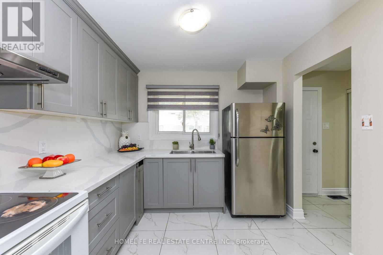 2 Hilda Court, Brampton, Ontario  L6S 2C1 - Photo 8 - W13700192