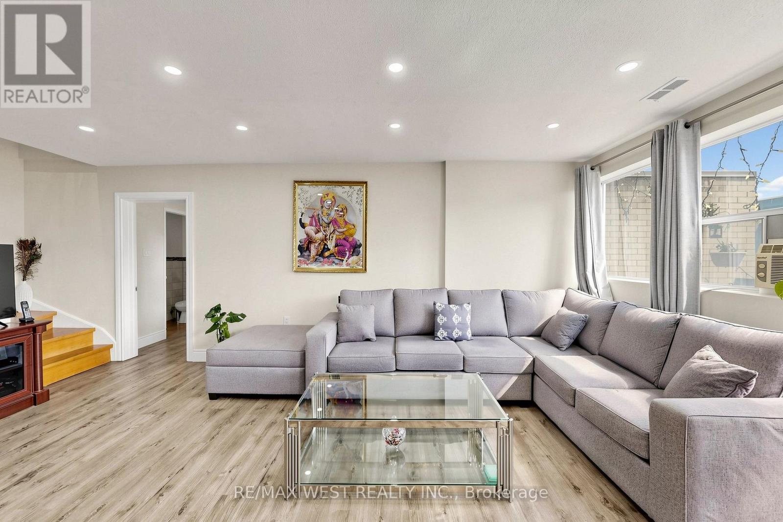 105 - 1624 Bloor Street, Mississauga, Ontario  L4X 2S2 - Photo 11 - W13700198
