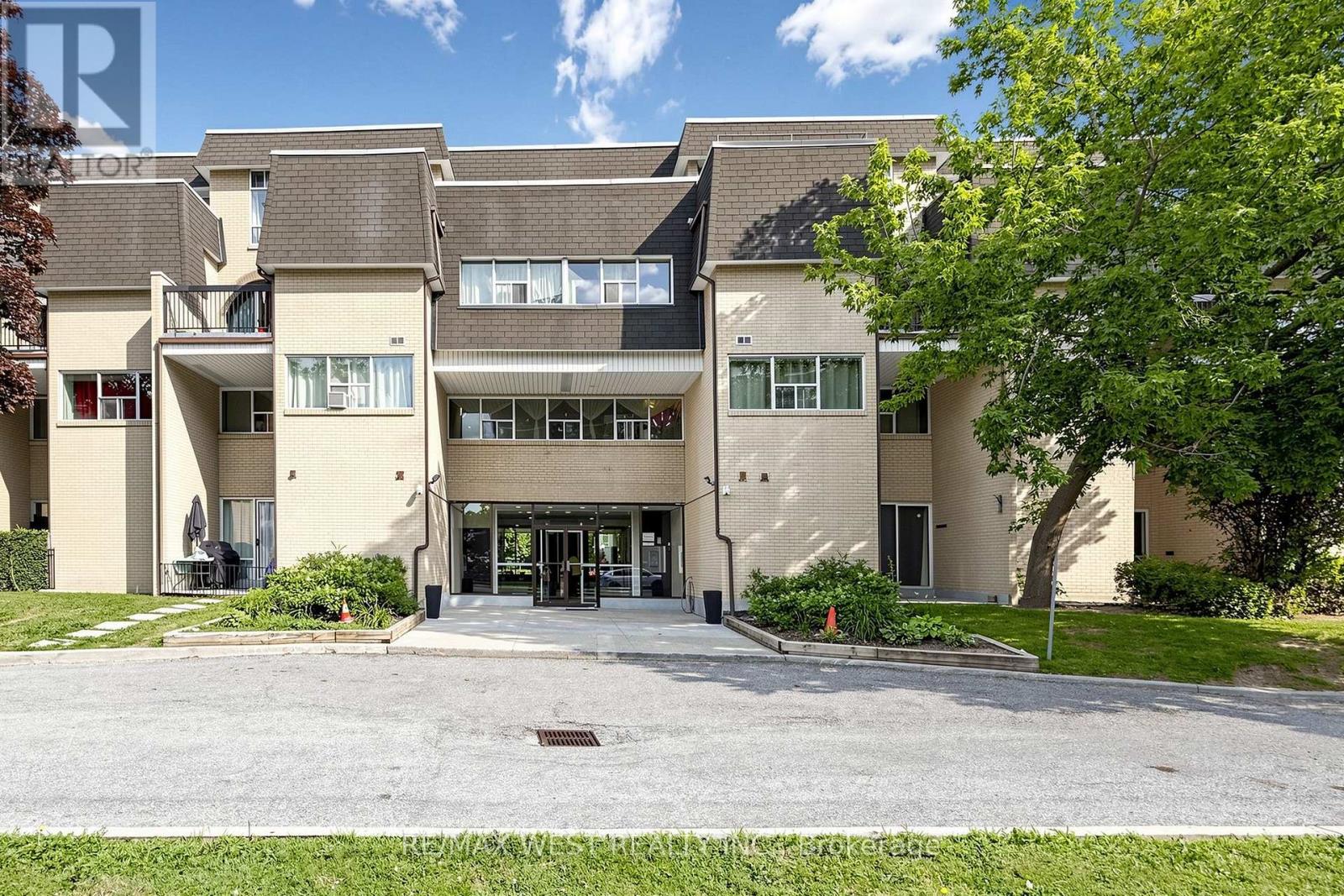 105 - 1624 Bloor Street, Mississauga, Ontario  L4X 2S2 - Photo 3 - W13700198