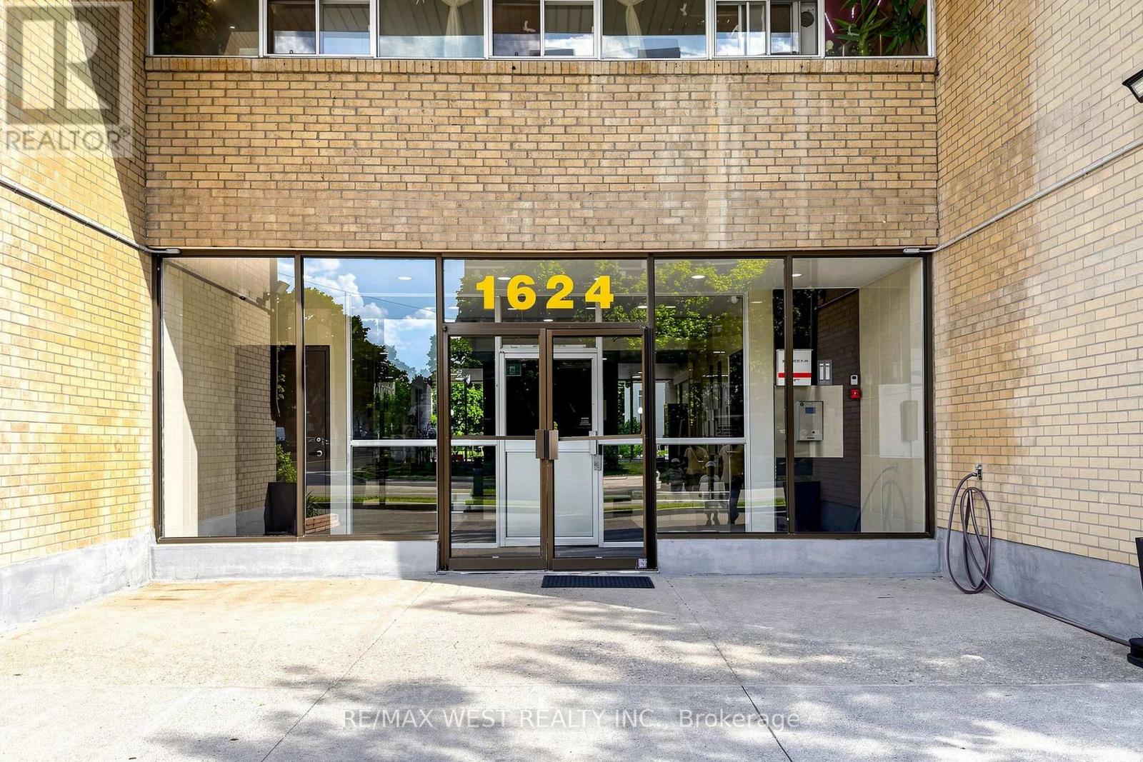 105 - 1624 Bloor Street, Mississauga, Ontario  L4X 2S2 - Photo 4 - W13700198