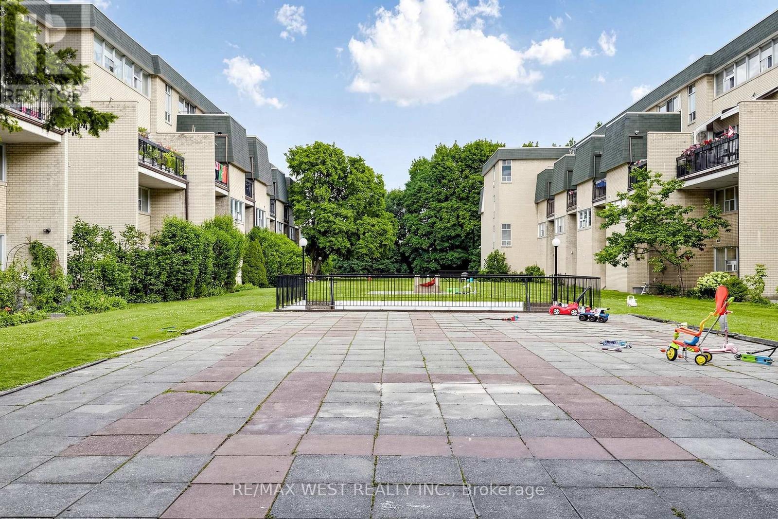 105 - 1624 Bloor Street, Mississauga, Ontario  L4X 2S2 - Photo 49 - W13700198