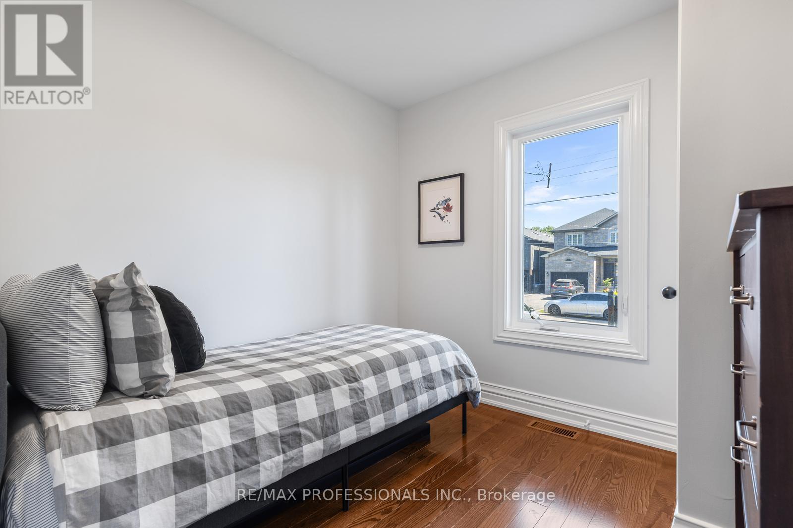869 First Street, Mississauga, Ontario  L5E 1A6 - Photo 17 - W13700202