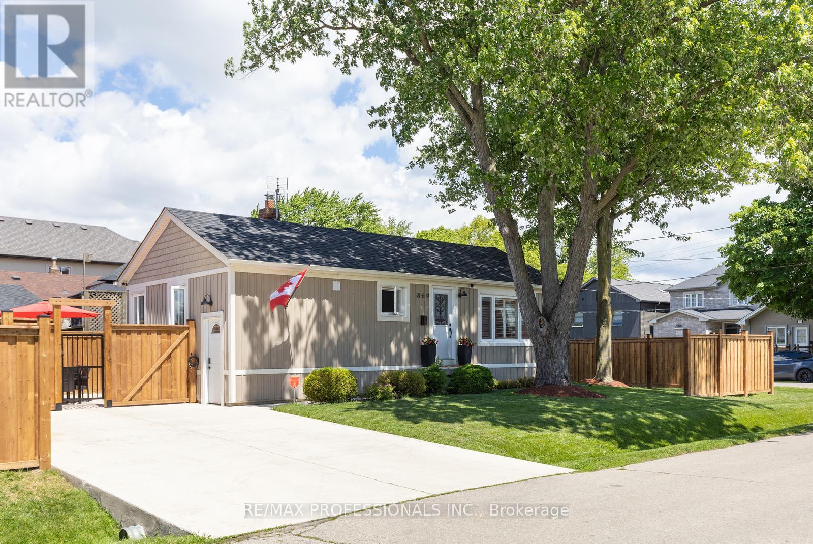 869 First Street, Mississauga, Ontario  L5E 1A6 - Photo 33 - W13700202
