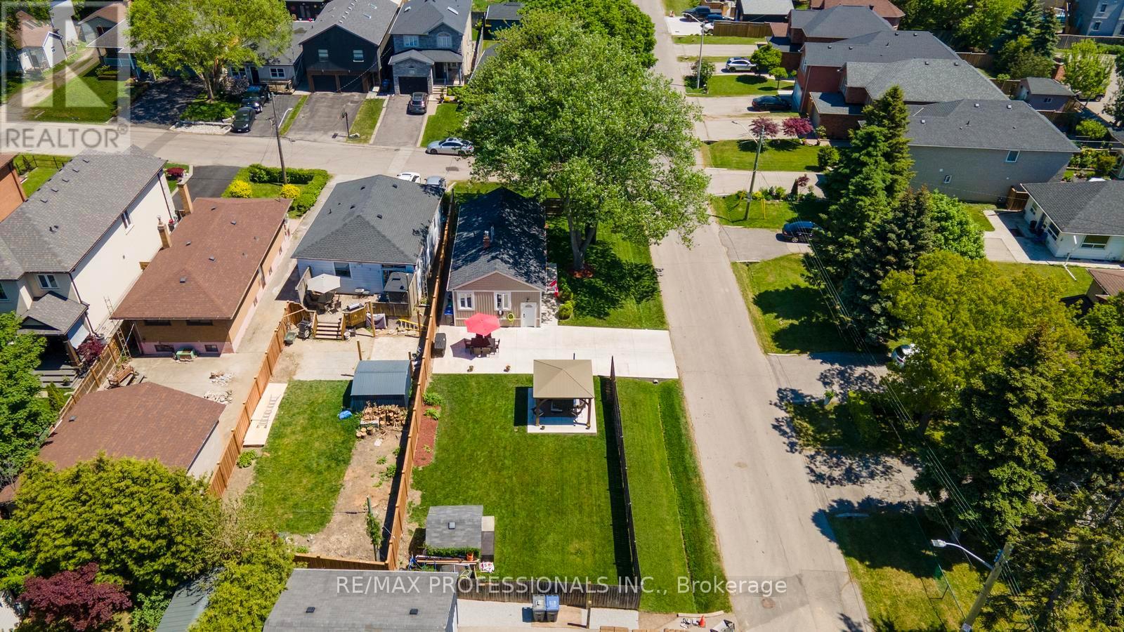 869 First Street, Mississauga, Ontario  L5E 1A6 - Photo 34 - W13700202