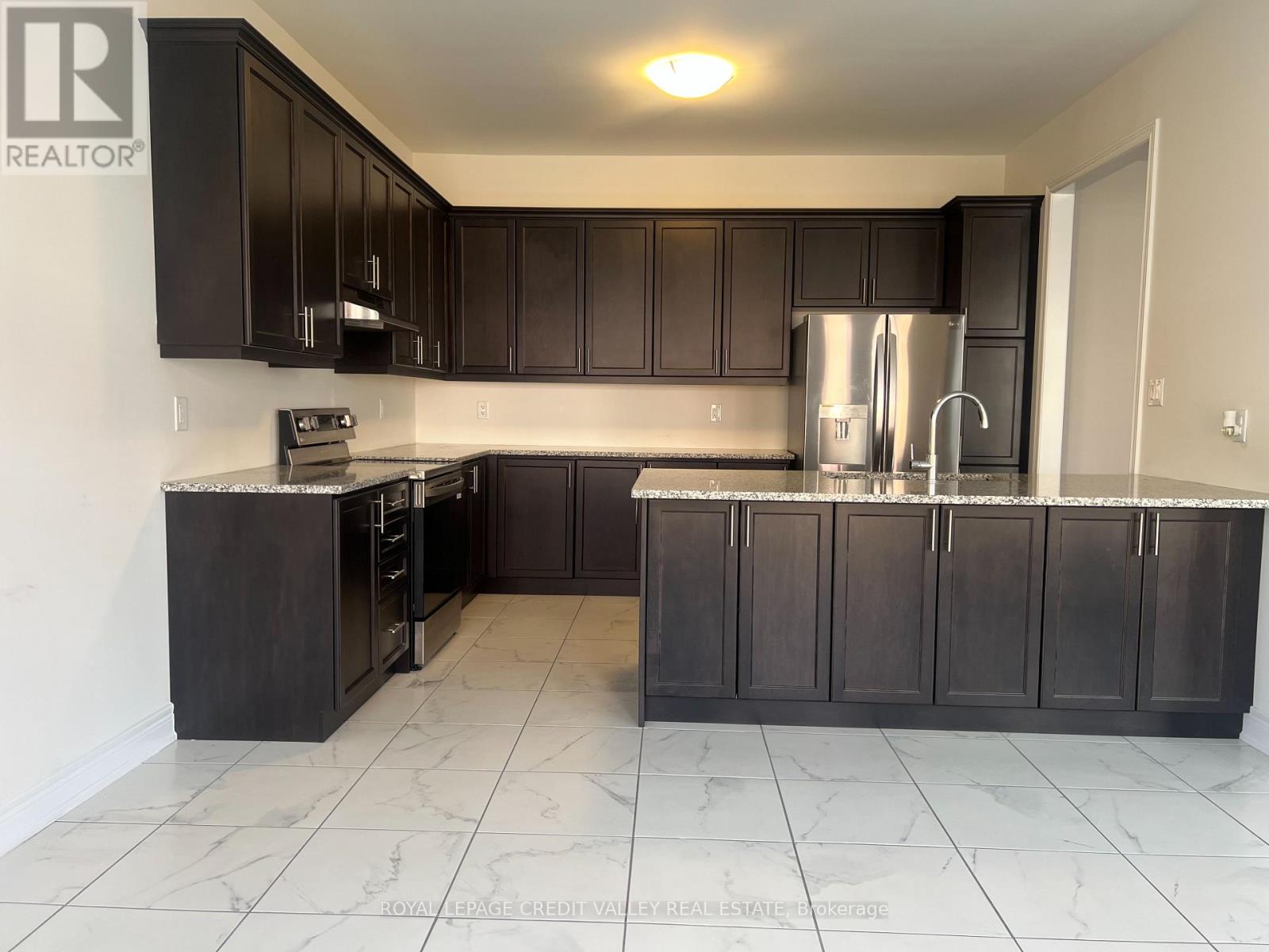 45 Kessler Drive, Brampton, Ontario L6R 4E7 - Photo 12 - W13700210