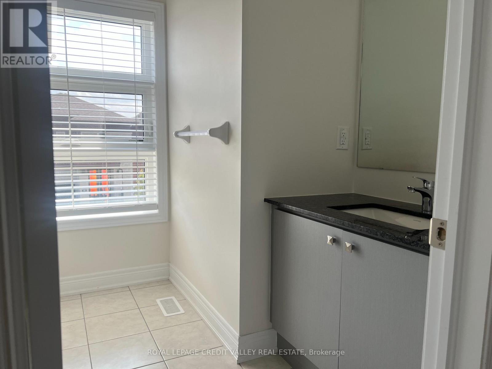 45 Kessler Drive, Brampton, Ontario L6R 4E7 - Photo 25 - W13700210