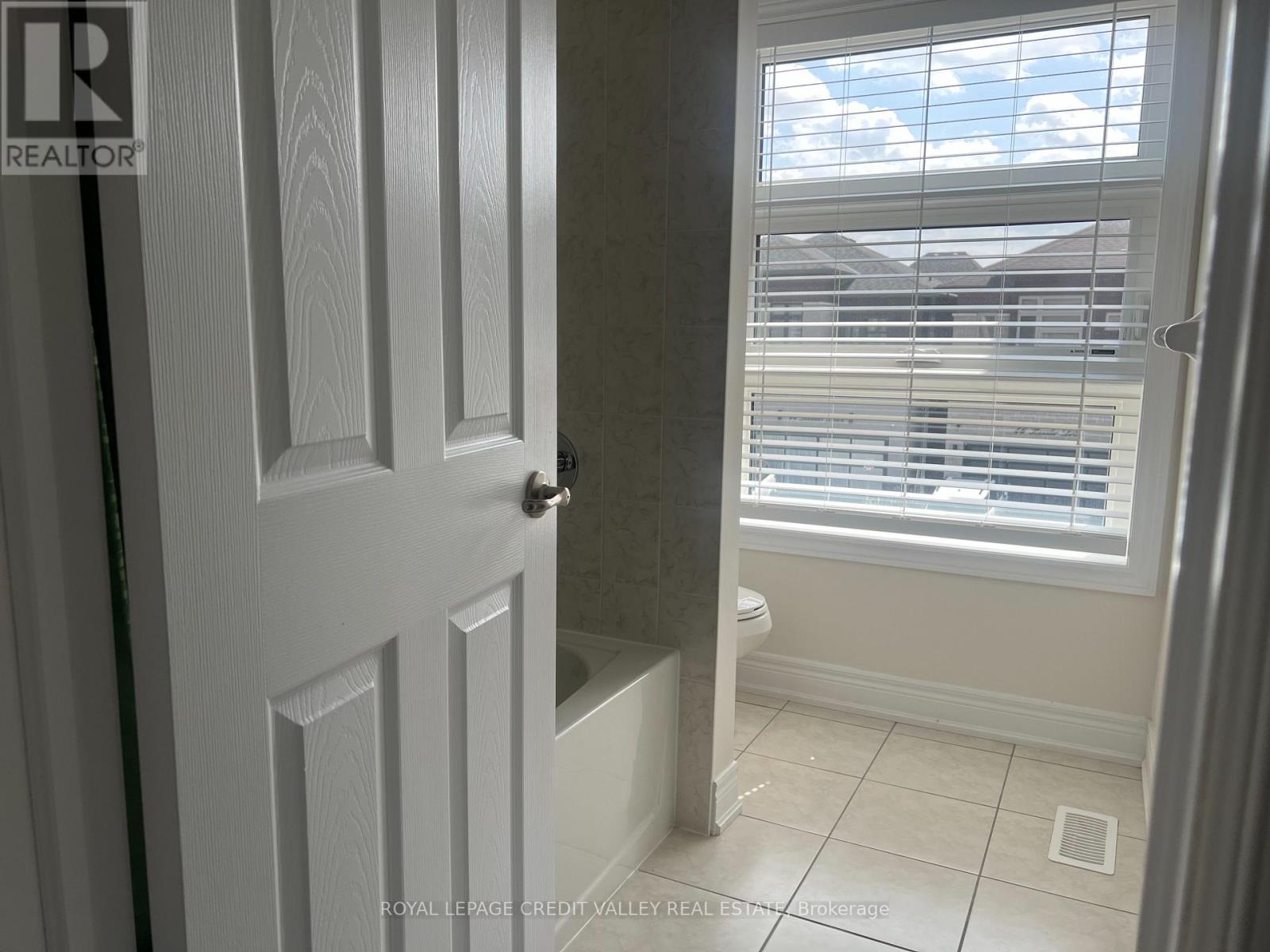 45 Kessler Drive, Brampton, Ontario L6R 4E7 - Photo 26 - W13700210