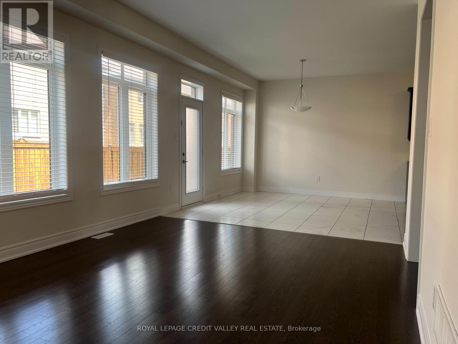 45 Kessler Drive, Brampton, Ontario L6R 4E7 - Photo 8 - W13700210