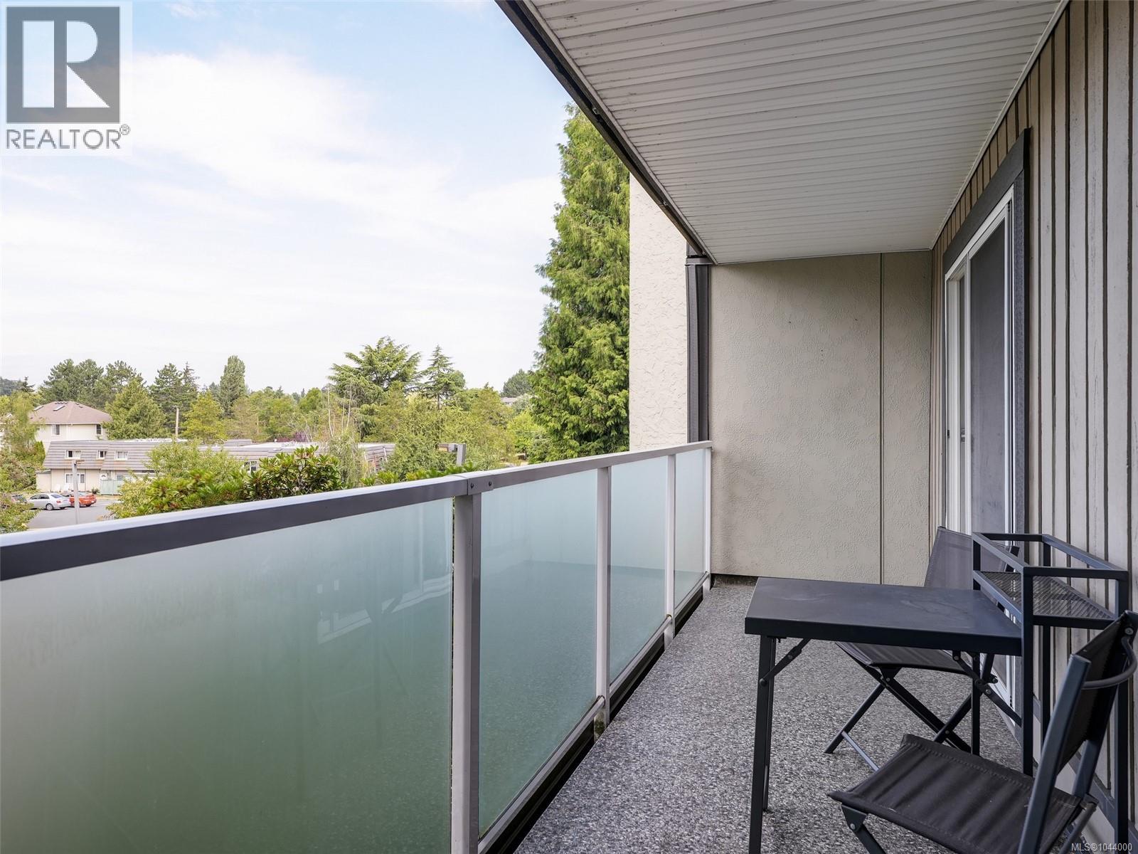 301 3252 Glasgow Ave, Saanich, British Columbia  V8X 1M2 - Photo 20 - 1044000