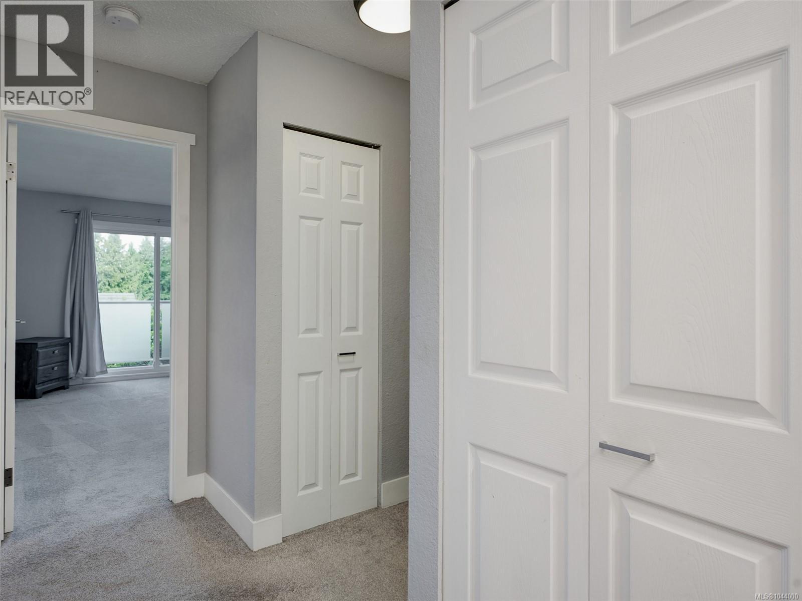 301 3252 Glasgow Ave, Saanich, British Columbia  V8X 1M2 - Photo 13 - 1044000