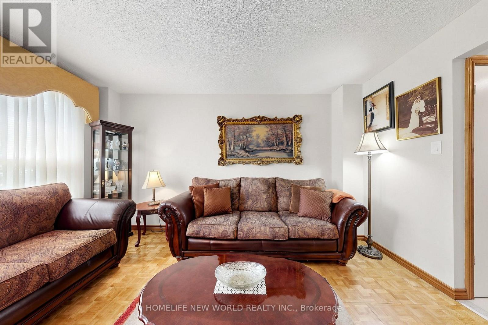 134 Crosby Avenue, Richmond Hill, Ontario  L4C 9N5 - Photo 8 - N13698694