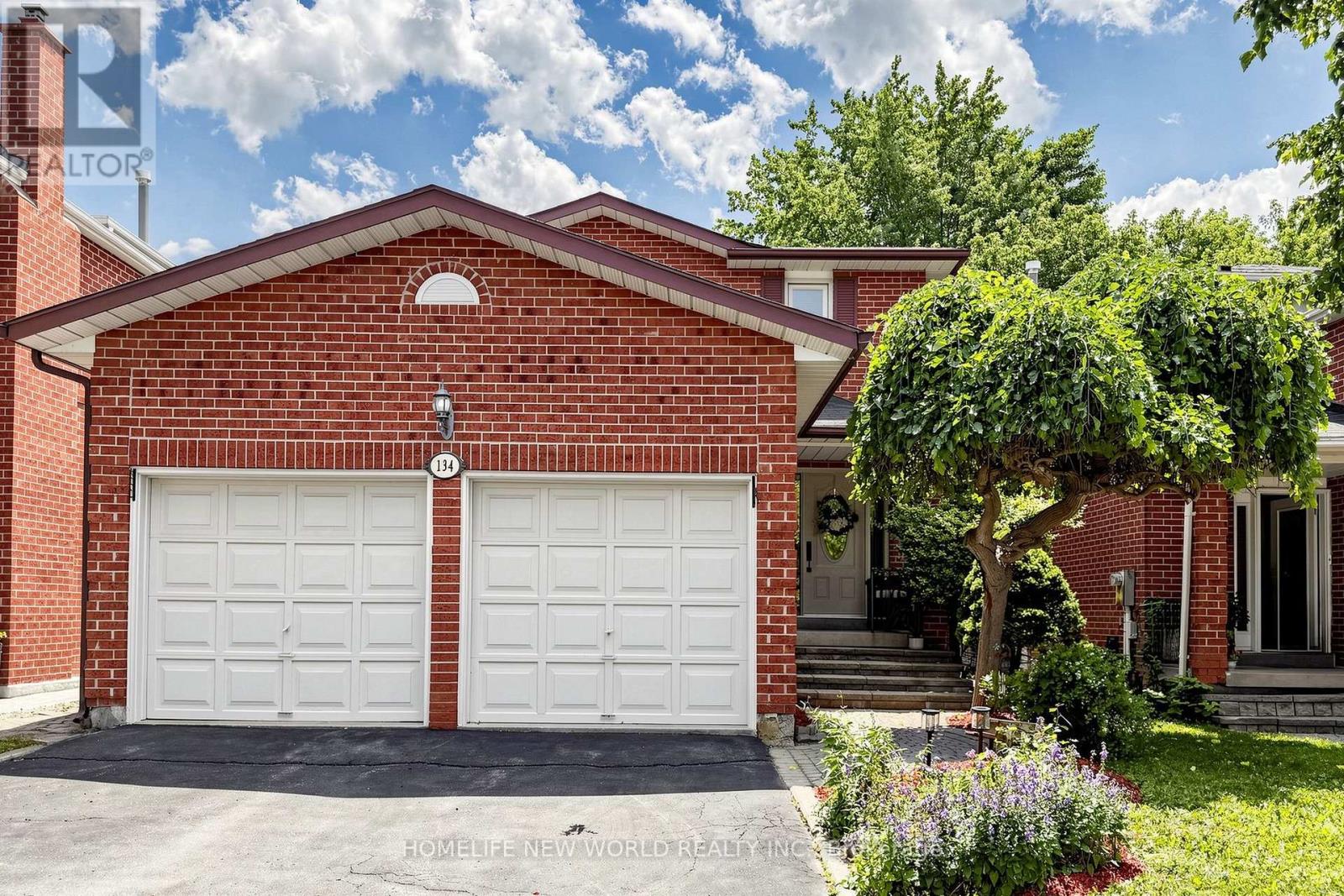 134 CROSBY AVENUE, Richmond Hill, Ontario