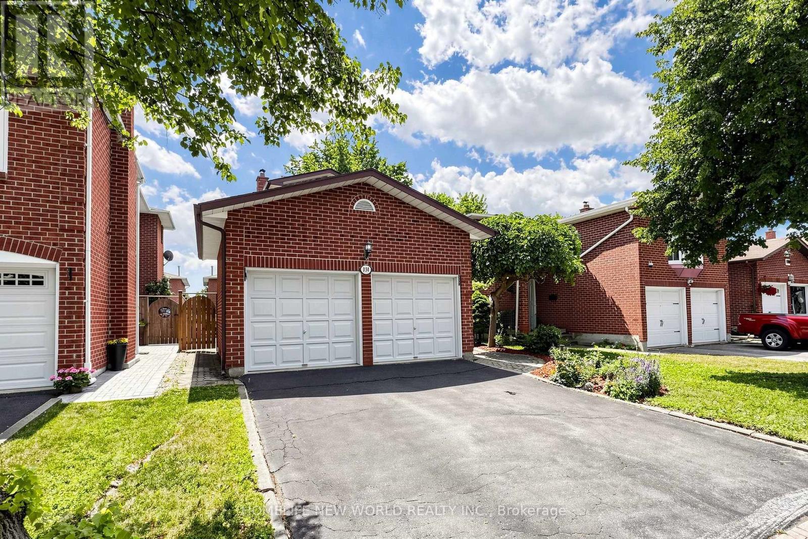 134 Crosby Avenue, Richmond Hill, Ontario  L4C 9N5 - Photo 2 - N13698694