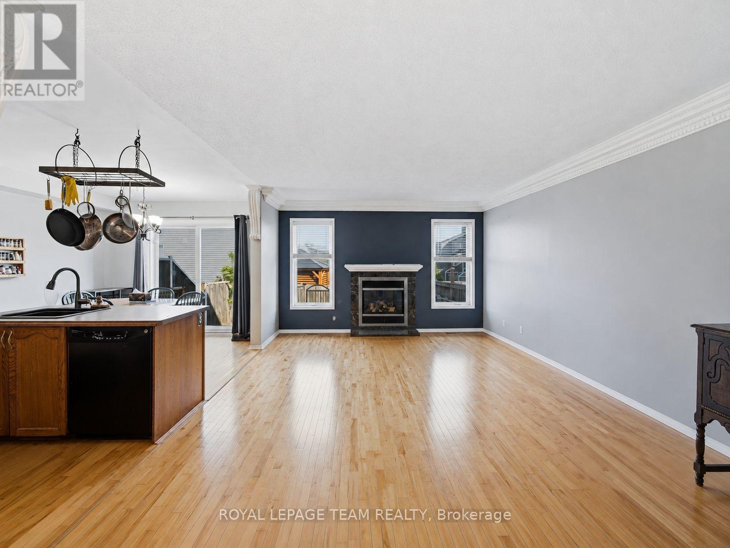 25 Oldfield Street, Ottawa, Ontario  K2G 6S8 - Photo 5 - X13699902
