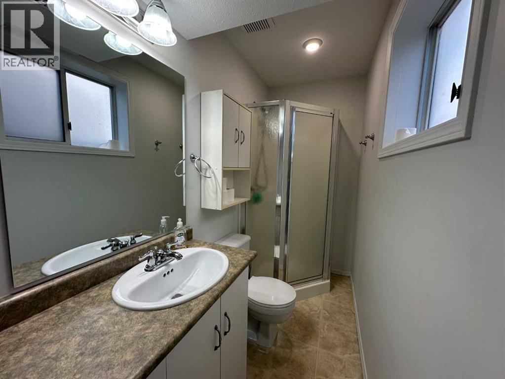 5115 61 Avenue, Ponoka, Alberta  T4J 1E8 - Photo 23 - A2314406