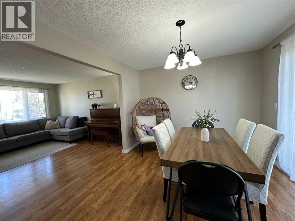 5115 61 Avenue, Ponoka, Alberta  T4J 1E8 - Photo 12 - A2314406