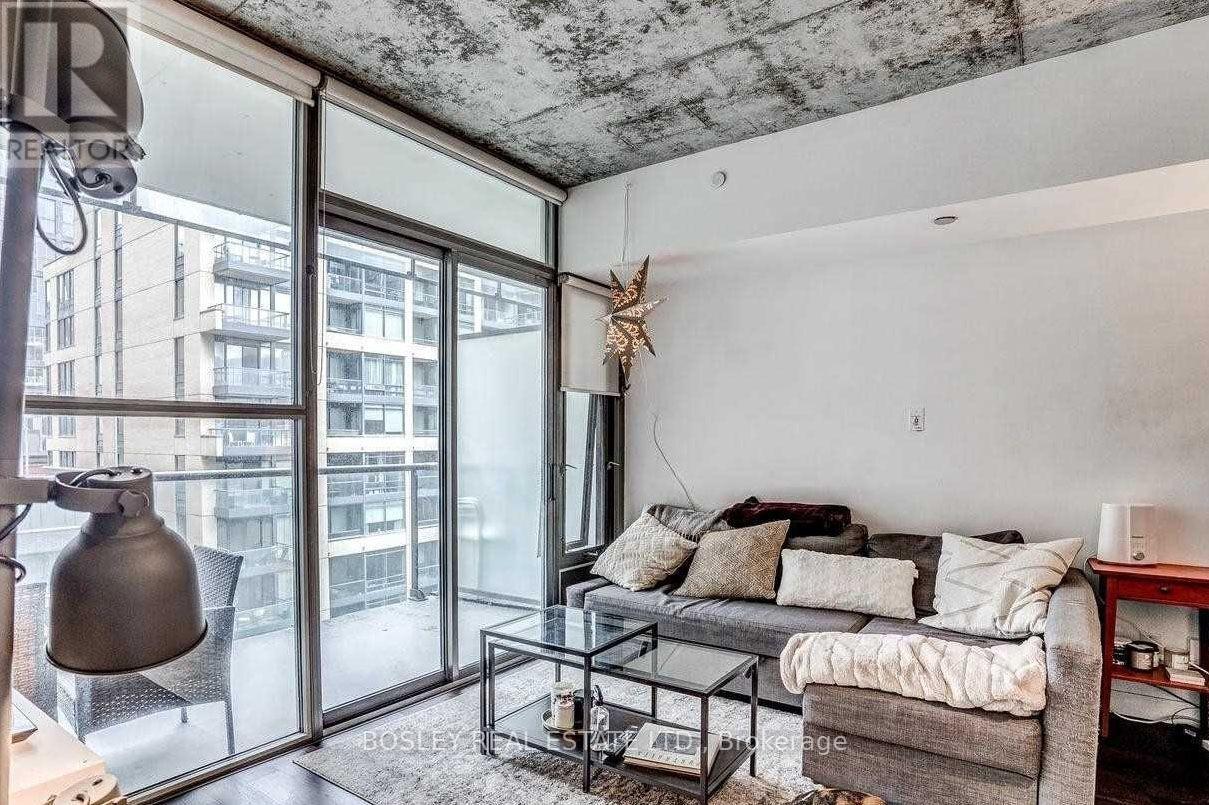 910 - 25 Oxley Street, Toronto, Ontario  M5V 2J5 - Photo 2 - C13699806