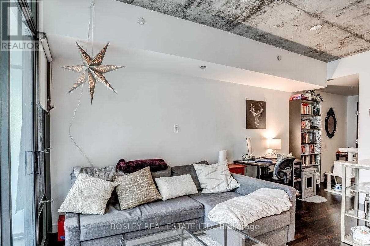 910 - 25 Oxley Street, Toronto, Ontario  M5V 2J5 - Photo 3 - C13699806